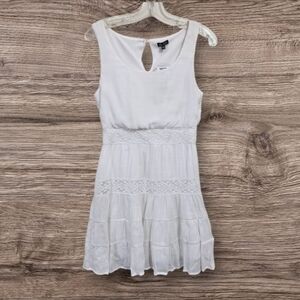 Lily Rose NWT white Summer breeze tank dress with lace detail juniors size small